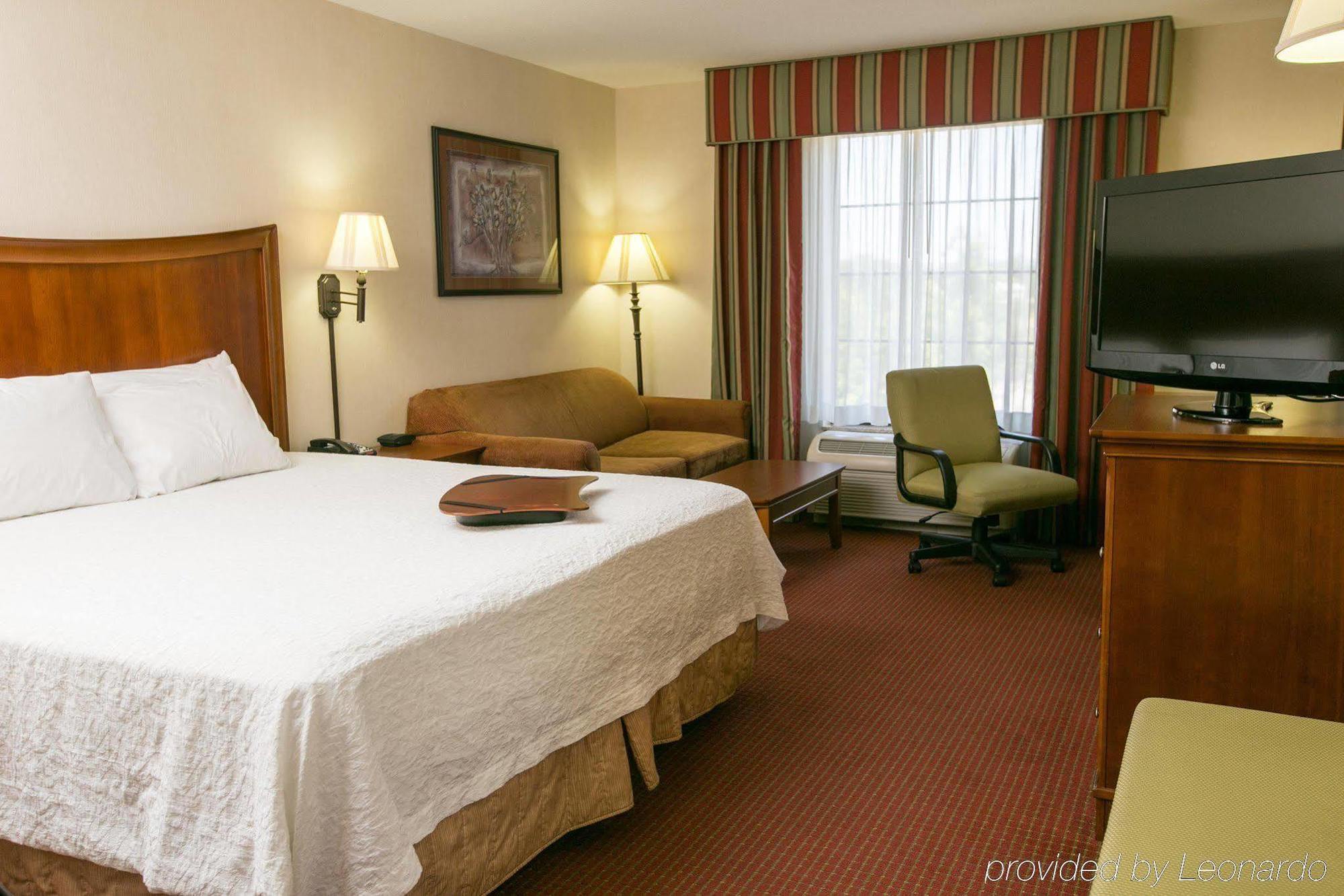 Hampton Inn Hadley-Amherst Area Dış mekan fotoğraf