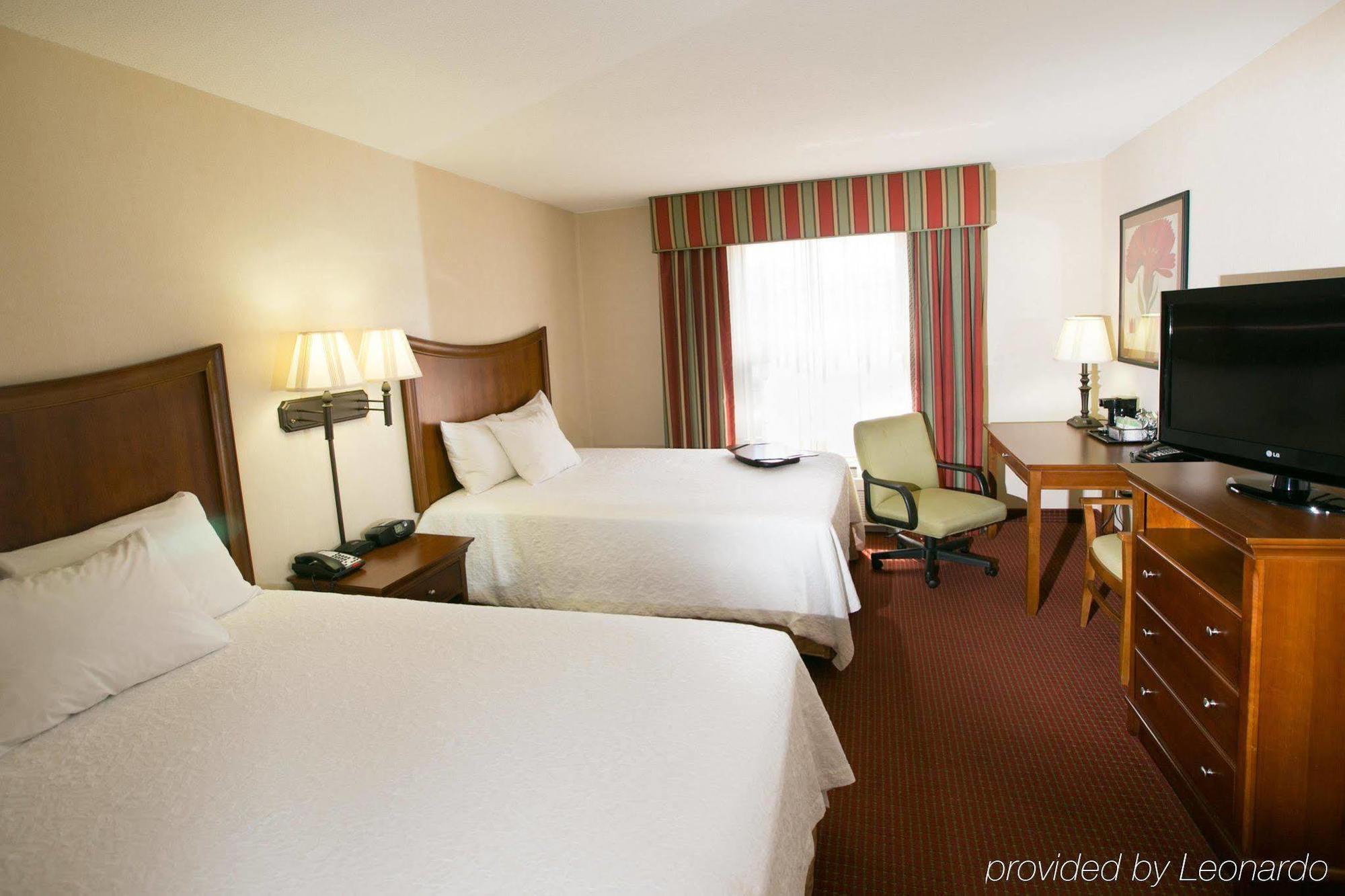 Hampton Inn Hadley-Amherst Area Dış mekan fotoğraf