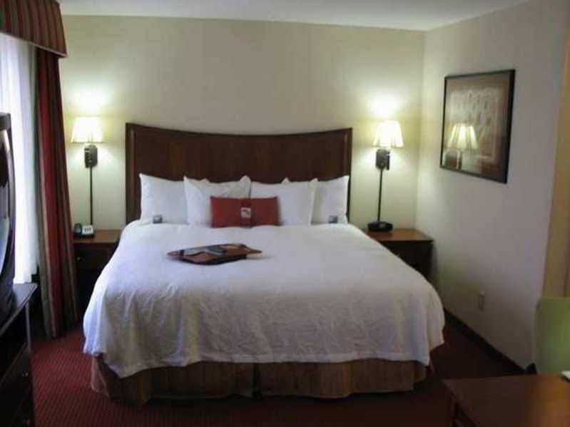 Hampton Inn Hadley-Amherst Area Dış mekan fotoğraf